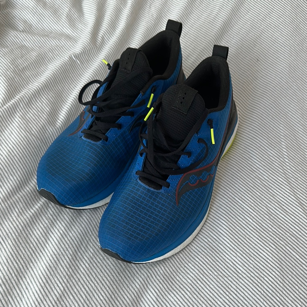 Saucony Blue And Black Athletic Shoes With Breathable Mesh